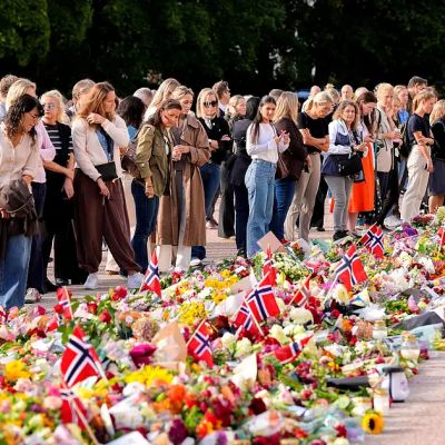 Norwegians mourn King Harald V as his 53-year-old son succeeds him