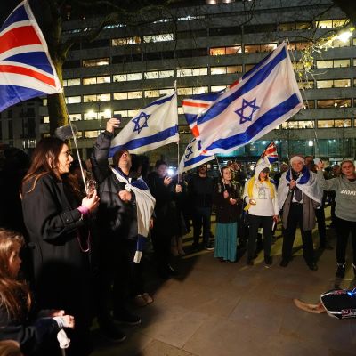 Injured Bondi gunman likely to survive, police say