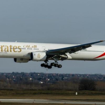 Emirates issues latest update with UK-Dubai flights restarting after major disruption