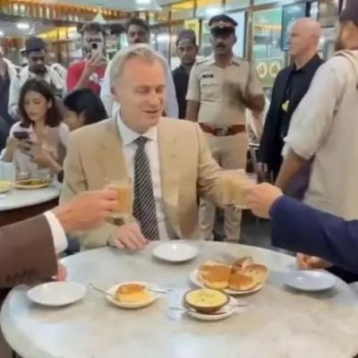 Christopher Nolan, Tom Holland, Matt Damon Enjoy Tea, Bun Maska At Mumbai’s Olympia Coffee House