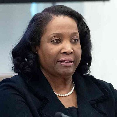 Supreme Court allows Cook to stay on as Fed governor for now | Northwest Arkansas Democrat-Gazette