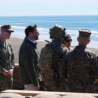 Plan to fire artillery over a California highway during JD Vance base visit irks governor | Fulton Sun