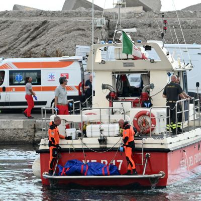 Divers Recover 5th Body After Sinking of Yacht Off Sicily