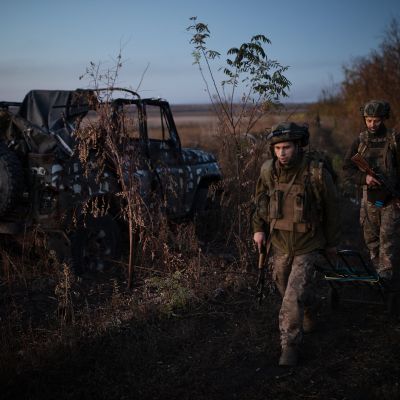 Nuclear Threats and New Missiles: A Dizzying Week of Brinkmanship in Ukraine War
