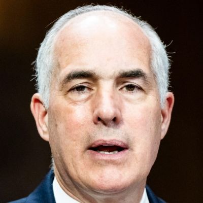 GOP turns the spotlight on Sen. Bob Casey’s family ties in key Pennsylvania race