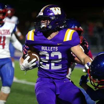 Williamsville football finally heats up to knock off Carlinville in IHSA playoff opener