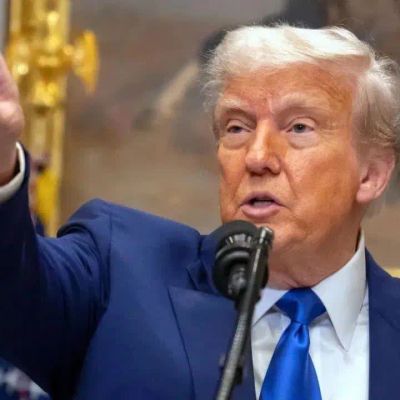 US urges citizens to leave Iran immediately amid rising tensions and threat of strikes