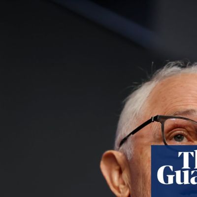 Malcolm Turnbull accuses Liberals of ‘Trumpian campaign against renewables’ after party dumps net zero