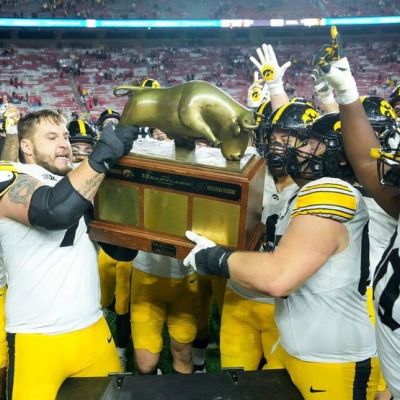 Williams, Gronowski and Moulton help Iowa run over Wisconsin 37-0 to keep Heartland Trophy