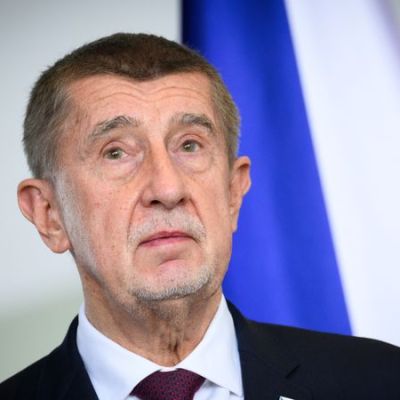 Czech prime minister backs Orbán ahead of Hungarian election