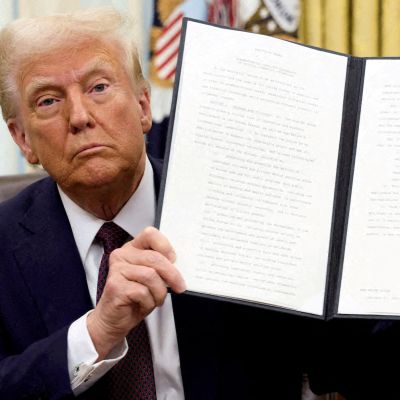 Trump signs bill to nullify expanded IRS crypto broker rule