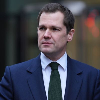 Tory MP Robert Jenrick backs Keir Starmer in ‘island of strangers’ row