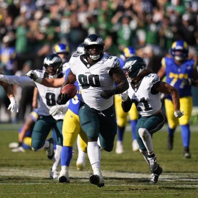 Eagles beat Rams in wild NFL finish