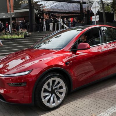 Tesla struggles to course correct from sales skid