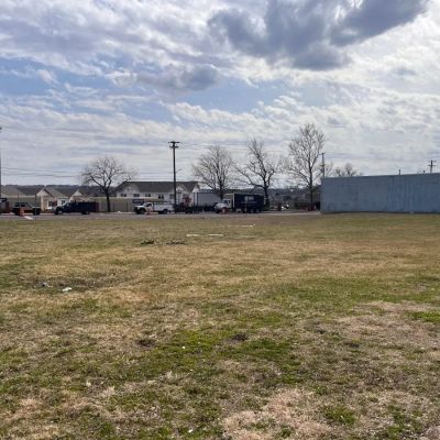 Business owner has plans for this Peoria block once owned by KDB Group