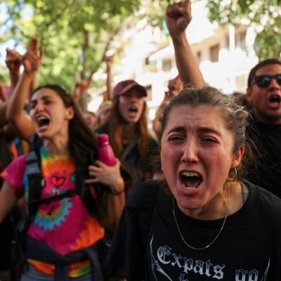 Eviction of 87-year-old puts Spain’s deepening housing crisis in the spotlight – AOL