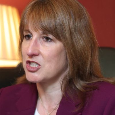 Rachel Reeves warns 'now is not the time to put UK economic stability at risk'