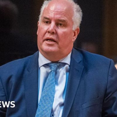 Welsh Tories: Stephen Crabb suggests Andrew RT Davies should go