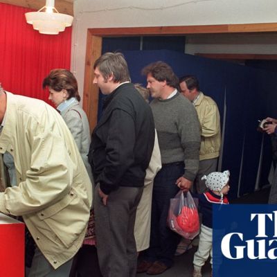 Poland holds first free elections in more than 40 years – archive, June 1989