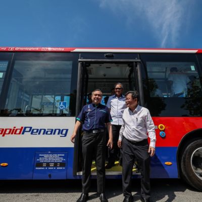 Cleaner rides ahead as Rapid Bus maps out plan for 1,600 electric buses by 2031, says Loke