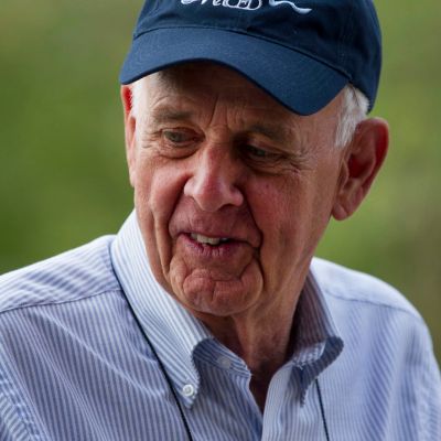 Wendell Berry, Writer Who Extolled America’s Agrarian Past, Dies at 92