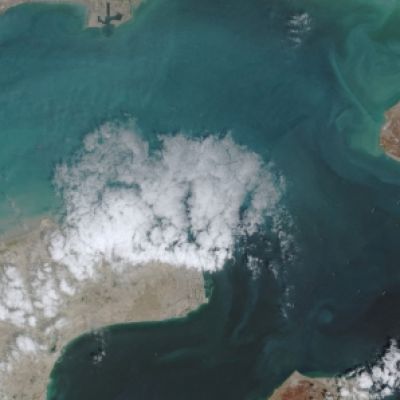 Iran closes Hormuz Strait again, ships reverse course