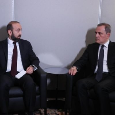 Mirzoyan, Bayramov discuss regional cooperation