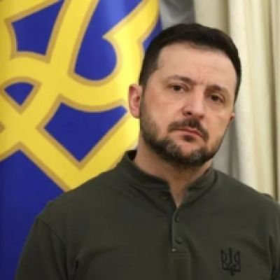 Zelensky hails peace, marks historic Armenia visit