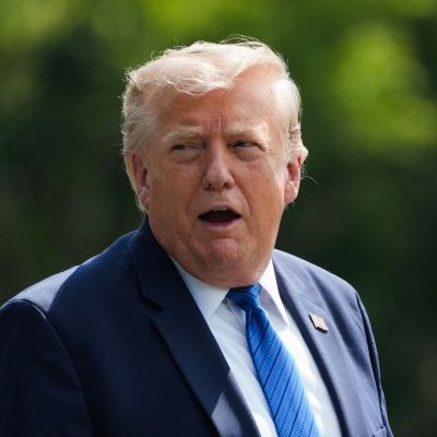 Trump threatens to hit Iran 'very hard'