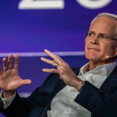 Exxon and Chevron hold the line against tariffs, OPEC, and plunging oil prices