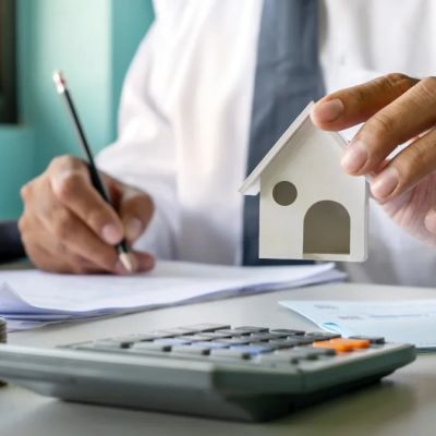 I’m a Self-Made Millionaire: This Is When I Buy New Real Estate Properties