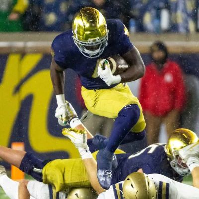 Notre Dame RB Jeremiyah Love scores the craziest TD you will ever see