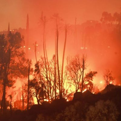 Wildfires, heat alerts up in western US