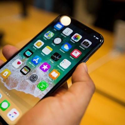 ‘Killed the ability to call 000’: iPhone update backfires