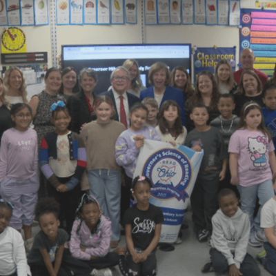 Ohio’s top reading school hosts Dewine amid DoE’s uncertain future