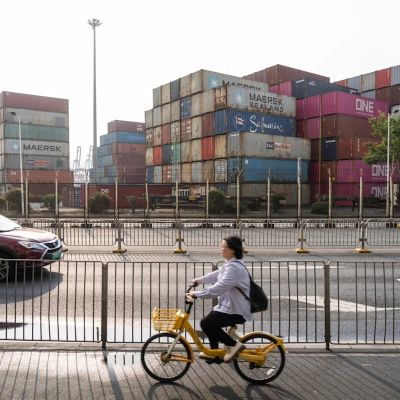 The China trade war will pummel America’s small businesses, Apollo economist says
