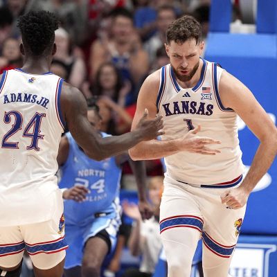 No. 1 Kansas blows big lead, holds off No. 9 North Carolina in tussle of hoops heavyweights