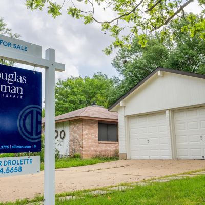 Americans still feel OK about the housing market, but are more worried about selling