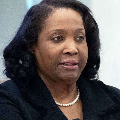 Supreme Court lets Lisa Cook remain a Federal Reserve governor for now