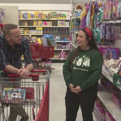Robert J. Ina Smiles Foundation celebrates 10th anniversary of sending thousands of dollars worth of toys to Akron Children’s Hospital