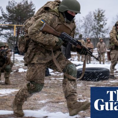 Ukraine faces difficult decisions over acute shortage of frontline troops