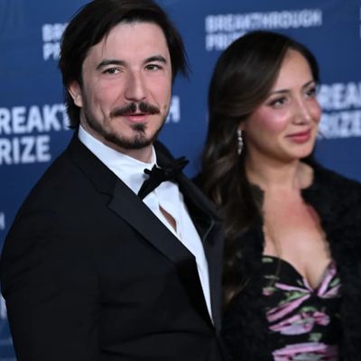 Robinhood says customers deposited a record $6.5 billion in April as active traders try to profit off market chaos