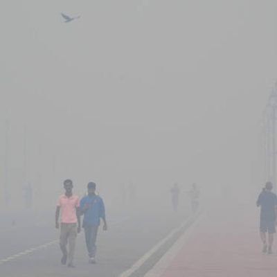 Thick smog blankets New Delhi after Diwali fireworks, pushing air