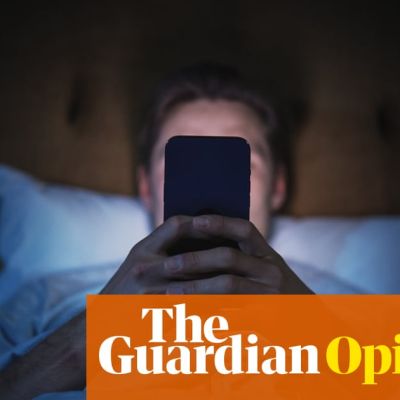 Australians are gripped by feelings of doom about the state of the world. It’s time to throw the phone away | Peter Lewis