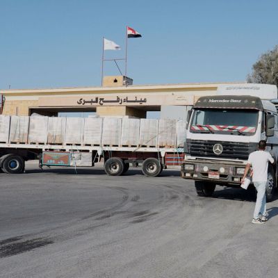 Border crossing to stay closed, Israel says, as US alleges Hamas ceasefire violation