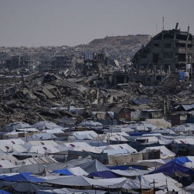 Qatari leader says Gaza ceasefire is at a critical moment