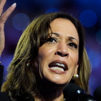 Kamala Harris returns to Phoenix in latest outreach to Latinos