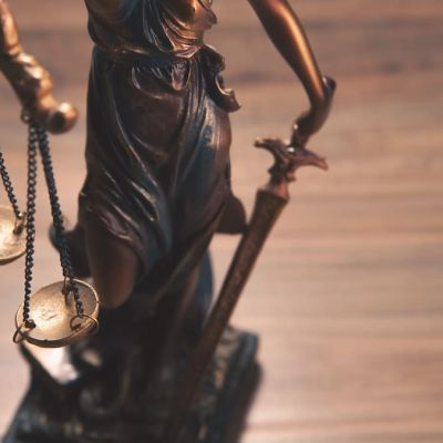 Will AI replace junior lawyers? Law firms urged to tread carefully