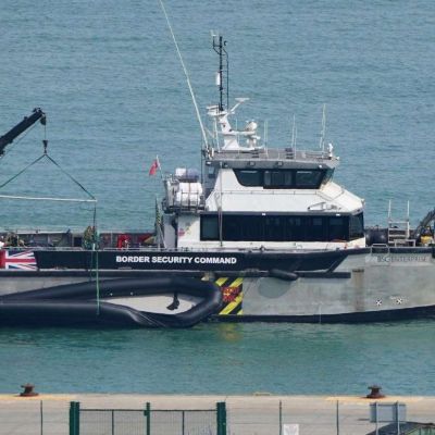 ‘Mega dinghy’ carrying record 165 migrants at once crosses Channel to Kent