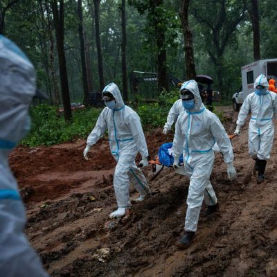 Rescuers comb through mud, debris as Nepal-China floods leave more than 1,000 dead – The Korea Times